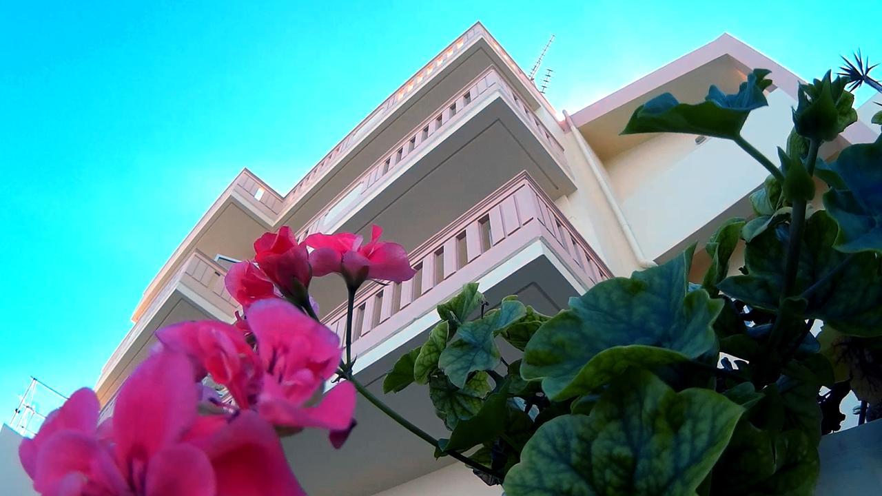 Christi Apartments Kalyves Esterno foto