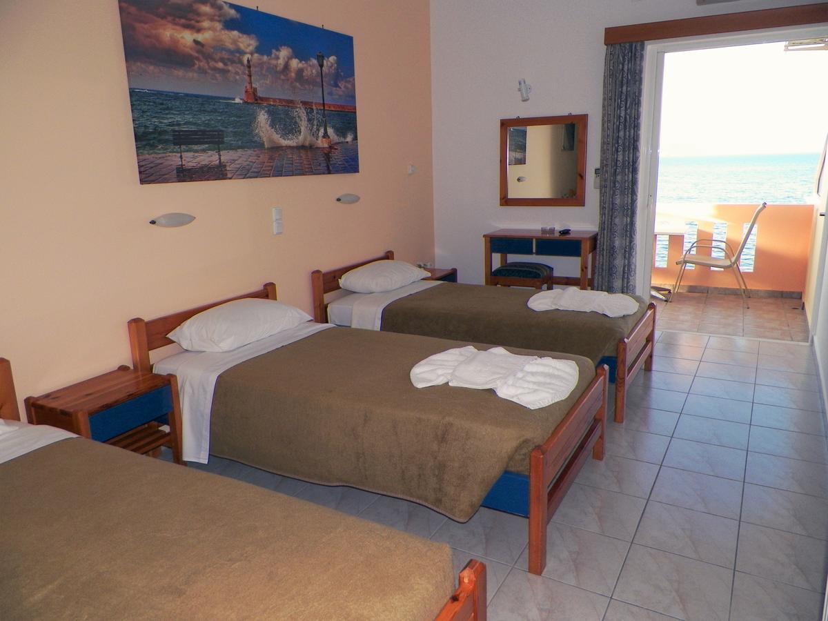 Christi Apartments Kalyves Esterno foto