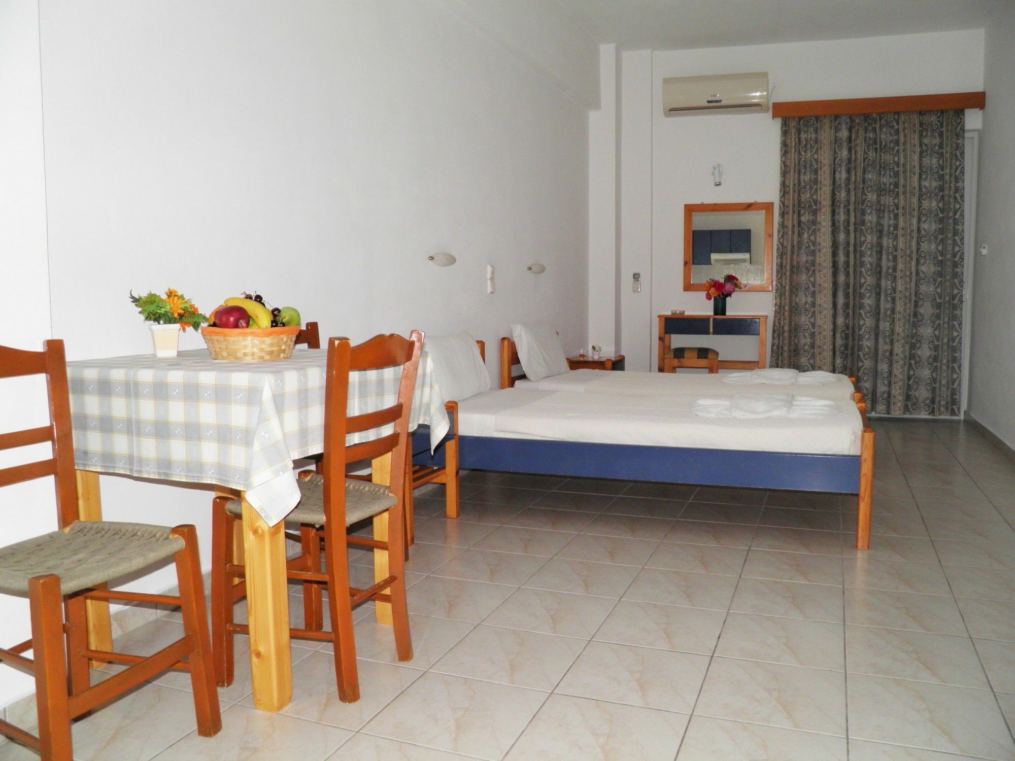 Christi Apartments Kalyves Esterno foto