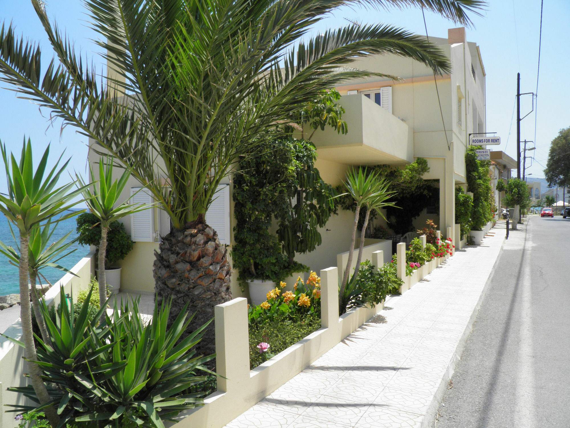 Christi Apartments Kalyves Esterno foto